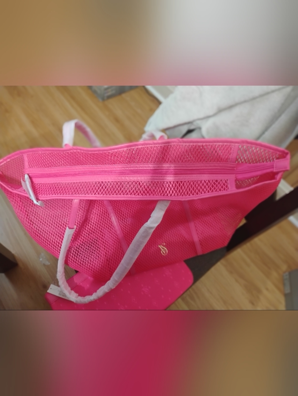Victoria Secret Mesh Tote Bag And Pouch Set - Picture 10 of 10